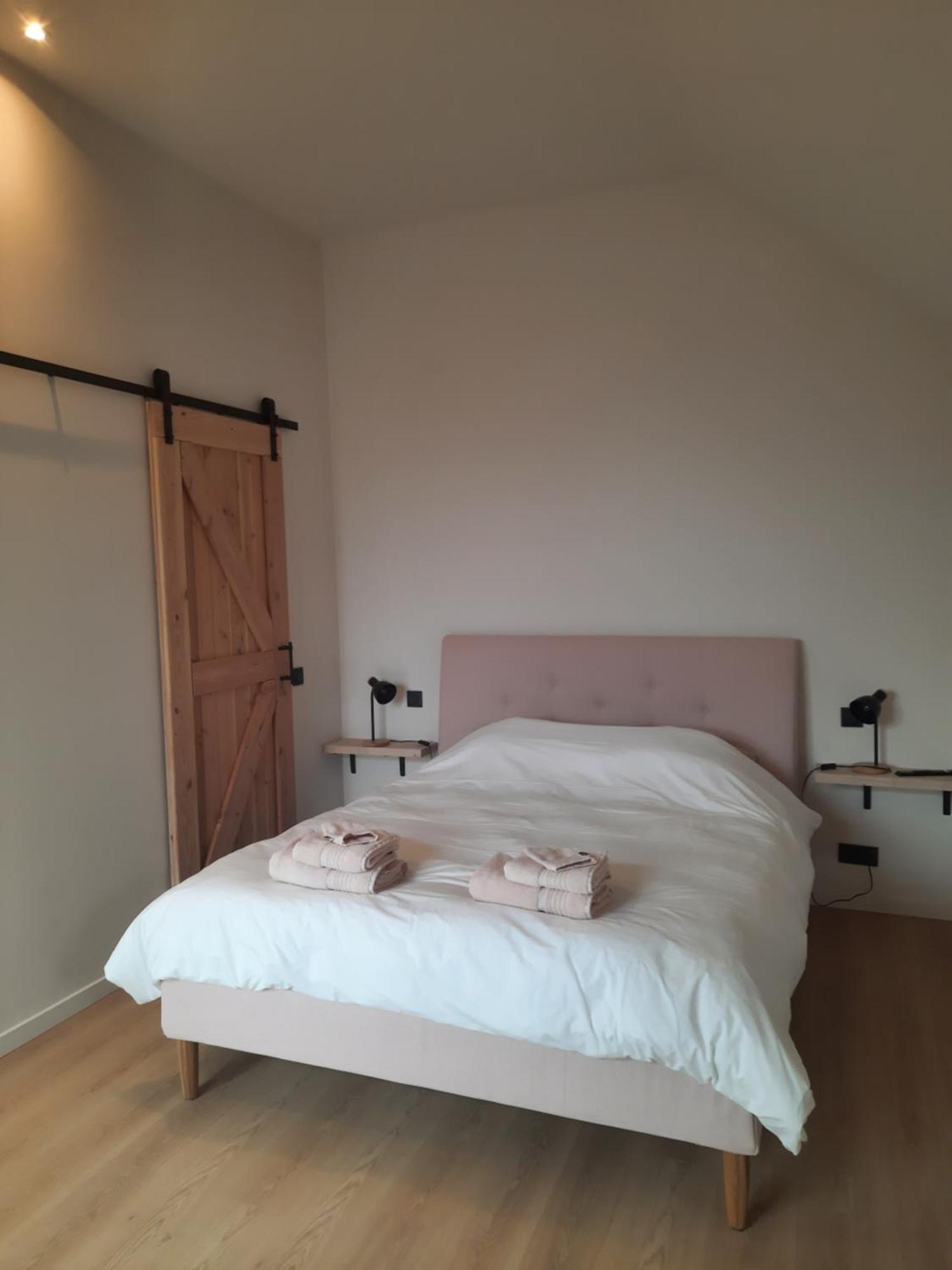 Komo Hill Stays - Guestroom Komo Cosy Kruisem Εξωτερικό φωτογραφία