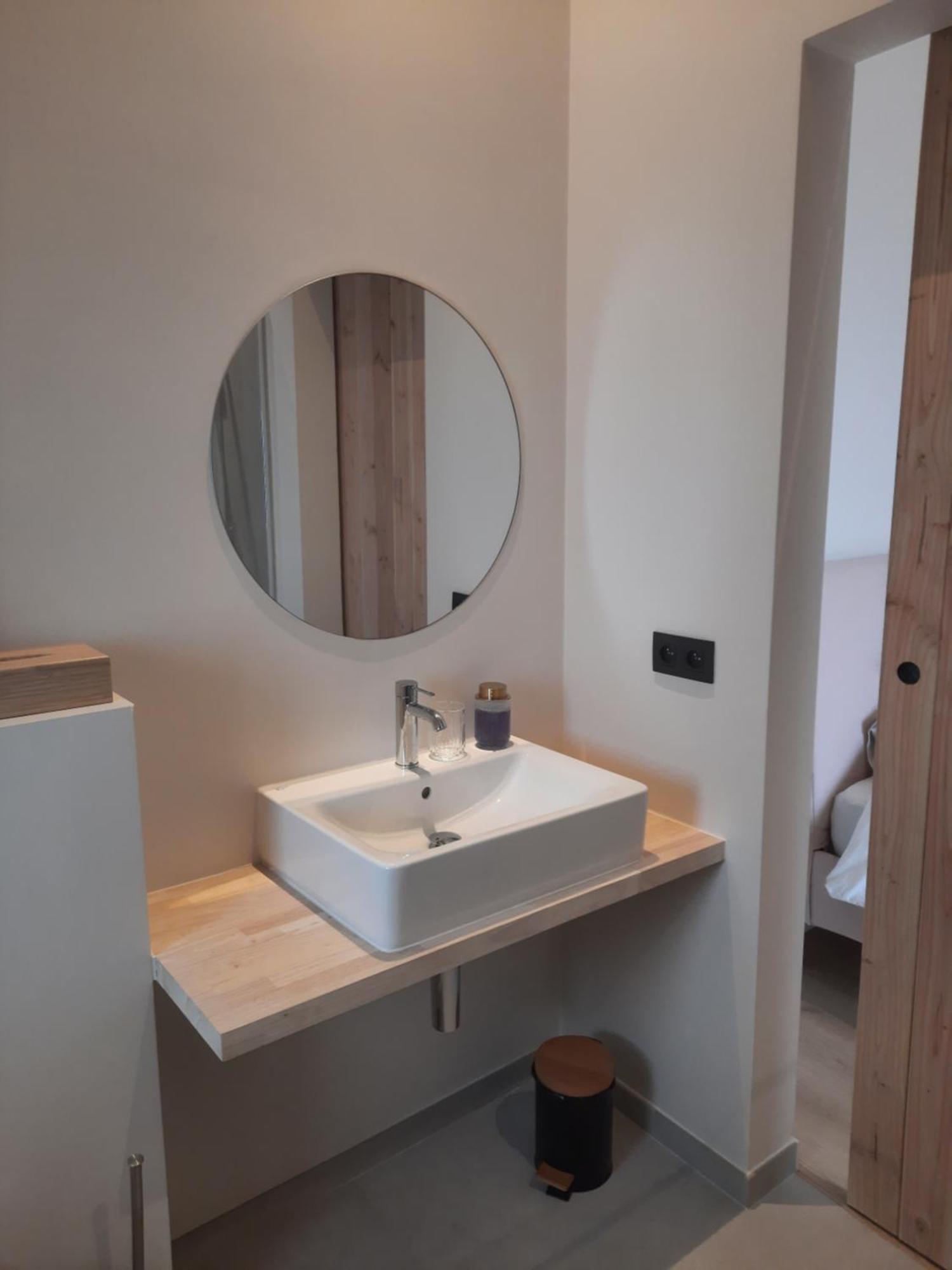 Komo Hill Stays - Guestroom Komo Cosy Kruisem Εξωτερικό φωτογραφία